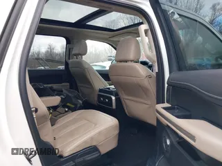 2023 Ford Expedition Max Limited z VIN 1FMJK2A82PEA25893, wystawiony jako IAAI lot #41440143 z przebiegiem 39 665 mil mil oraz . Historia ofert i sprzedaży dostępna na DreamBid. Obrazek 8.