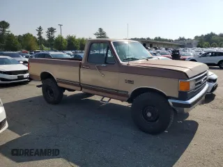 1990 Ford F-250 z VIN 2FTHF26H4LCA00395, wystawiony jako Copart lot #60321695 z przebiegiem 50 927 mil mil oraz Szkoda całkowita • Salvage title. Historia ofert i sprzedaży dostępna na DreamBid. Obrazek 4.