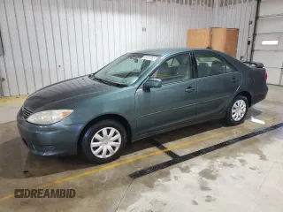 2005 Toyota Camry LE z VIN 4T1BE30K75U432514, wystawiony jako Copart lot #58487885 z przebiegiem 223 106 mil mil oraz Szkoda całkowita • Salvage title. Historia ofert i sprzedaży dostępna na DreamBid. Obrazek 1.