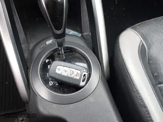 2013 Hyundai Veloster Turbo w/Black Int with VIN KMHTC6AE9DU178422, listed as a IAAI auction lot 41530172 with 175,871 mi miles. Bid and sale history available at carsss.com. Image 11.