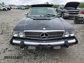 1986 Mercedes-Benz 560 SL z VIN WDBBA48D2GA050261, wystawiony jako Copart lot #58388025 z przebiegiem 199 750 mil mil oraz Tytuł czysty. Historia ofert i sprzedaży dostępna na DreamBid. Obrazek 5.