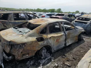 2024 Volkswagen Jetta S z VIN 3VW5M7BU5RM045638, wystawiony jako Copart lot #57215215 z przebiegiem Nie podano mil oraz Nie do naprawy • Non repairable. Historia ofert i sprzedaży dostępna na DreamBid. Obrazek 3.