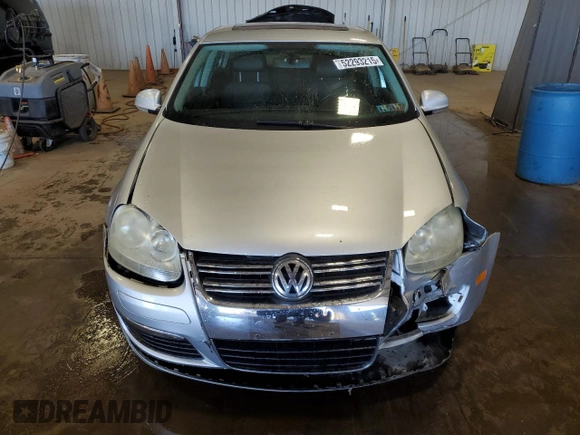 2006 Volkswagen Jetta 2.5L with VIN 3VWSG71K96M646735, listed as a Copart auction lot 52293215 with 64,528 mi miles and Salvage title. Bid and sale history available at DreamBid. Image 5.