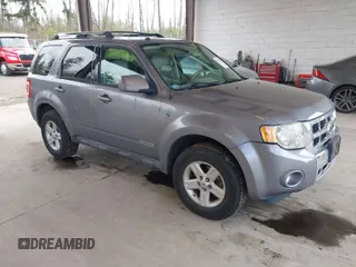 2008 Ford Escape Hybrid with VIN 1FMCU59H08KA06691, listed as a IAAI auction lot 42021967 with 221,067 mi miles. Bid and sale history available at carsss.com. Image 1.