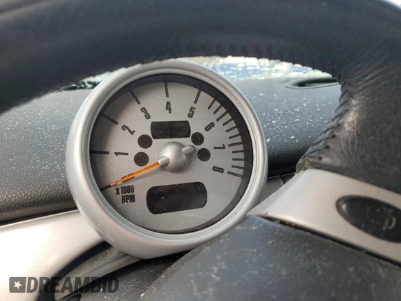 2003 MINI Hardtop with VIN WMWRC334X3TC38665, listed as a Copart auction lot 58563345 with Not provided miles and Non repairable. Bid and sale history available at DreamBid. Image 9.