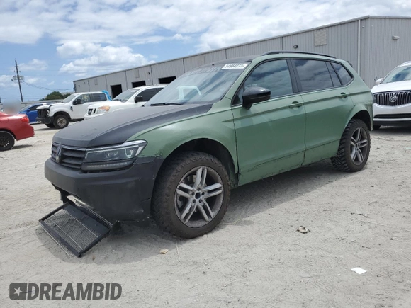 2018 Volkswagen Tiguan SEL z VIN 3VV3B7AX9JM024440, wystawiony jako Copart lot #54984015 z przebiegiem 108 727 mil mil oraz Czysty tytuł • Clean title. Historia ofert i sprzedaży dostępna na DreamBid. Obrazek 1.