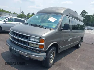 2001 Chevrolet City Express Cargo z VIN 1GBHG39R111196645, wystawiony jako IAAI lot #42415730 z przebiegiem 102 395 mil mil oraz . Historia ofert i sprzedaży dostępna na DreamBid. Obrazek 2.