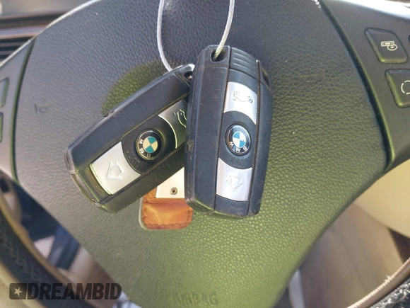 2011 BMW 3 Series 328i с VIN WBAPH7G5XBNN02082, выставлен на аукционе IAAI как лот 41988349 с пробегом 142 190 миль миль и . История ставок и продаж доступна на DreamBid. Изображение 11.
