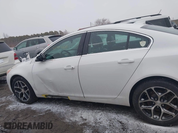 2017 Buick Regal Sport Touring z VIN 2G4GL5EX9H9164787, wystawiony jako IAAI lot #41729510 z przebiegiem 152 302 mil mil oraz . Historia ofert i sprzedaży dostępna na DreamBid. Obrazek 15.