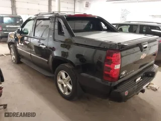 2012 Chevrolet Avalanche LTZ with VIN 3GNTKGE7XCG151943, listed as a IAAI auction lot 41774003 with 123,512 mi miles. Bid and sale history available at carsss.com. Image 3.