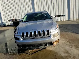 2017 Jeep Cherokee Latitude with VIN 1C4PJLCS9HW650948, listed as a Copart auction lot 43453955 with 140,764 mi miles and Salvage Title. Bid and sale history available at carsss.com. Image 12.