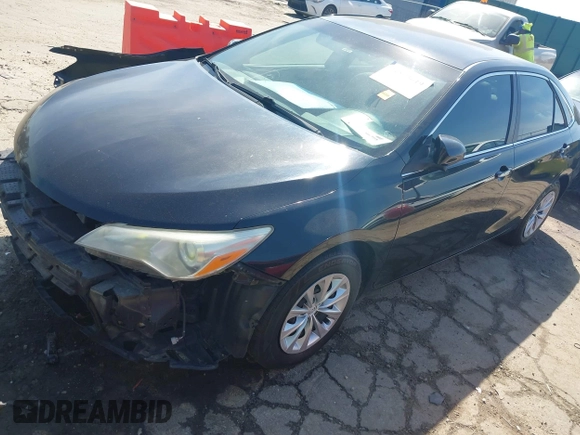 2015 Toyota Camry XLE with VIN 4T4BF1FK4FR499359, listed as a IAAI auction lot 41893619 with 1 mi miles. Bid and sale history available at carsss.com. Image 18.