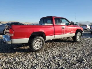 1998 Dodge Dakota SLT with VIN 1B7GG22Y6WS584989, listed as a Copart auction lot 77398674 with 171,923 mi miles and Salvage Title. Bid and sale history available at carsss.com. Image 3.