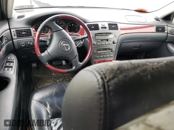 2003 Lexus ES 300 with VIN JTHBF30G030137254, listed as a Copart auction lot 46828375 with 228,627 mi miles and Salvage Title. Bid and sale history available at DreamBid. Image 8.