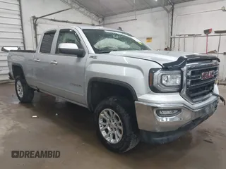 2017 GMC Sierra 1500 SLE z VIN 1GTV2MEC7HZ102915, wystawiony jako IAAI lot #42158418 z przebiegiem 137 422 mil mil oraz . Historia ofert i sprzedaży dostępna na DreamBid. Obrazek 1.