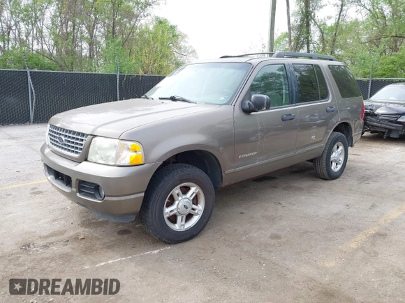 2005 Ford Explorer XLT z VIN 1FMZU63E95UB09607, wystawiony jako IAAI lot #42064379 z przebiegiem 192 117 mil mil oraz . Historia ofert i sprzedaży dostępna na DreamBid. Obrazek 2.