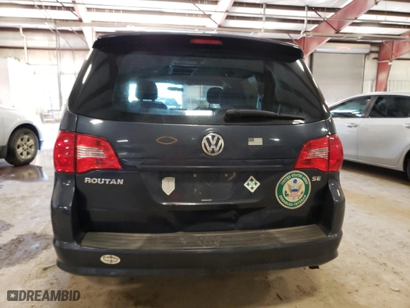 2009 Volkswagen Routan SE with VIN 2V8HW34109R544446, listed as a Copart auction lot 53520835 with 140,421 mi miles and Clean Title. Bid and sale history available at carsss.com. Image 6.