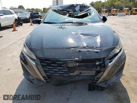 2024 Nissan Altima SR z VIN 1N4BL4CV0RN418238, wystawiony jako Copart lot #70917854 z przebiegiem 10 936 mil mil oraz Szkoda całkowita • Salvage title. Historia ofert i sprzedaży dostępna na DreamBid. Obrazek 5.