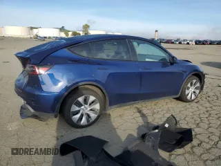2022 Tesla Model Y Long Range with VIN 7SAYGDEE2NF419229, listed as a Copart auction lot 49902165 with 40,369 mi miles and Salvage Title. Bid and sale history available at DreamBid. Image 3.