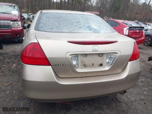 2006 Honda Accord Sdn LX with VIN 1HGCM56466A110175, listed as a IAAI auction lot 41216467 with 118,680 mi miles. Bid and sale history available at carsss.com. Image 15.