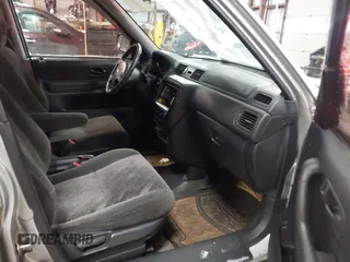2001 Honda CR-V LX with VIN JHLRD28451S011633, listed as a IAAI auction lot 41566216 with 185,533 mi miles. Bid and sale history available at carsss.com. Image 5.