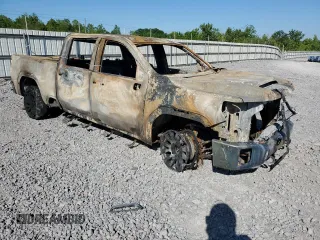 2023 GMC Sierra 3500HD Pro z VIN 1GT49SEY3PF120979, wystawiony jako Copart lot #52099984 z przebiegiem Nie podano mil oraz Szkody całkowita. Historia ofert i sprzedaży dostępna na DreamBid. Obrazek 4.