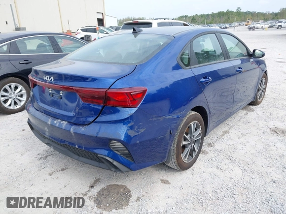 2024 Kia Forte LXS with VIN 3KPF24AD9RE807621, listed as a IAAI auction lot 41839722 with 42,027 mi miles. Bid and sale history available at carsss.com. Image 4.