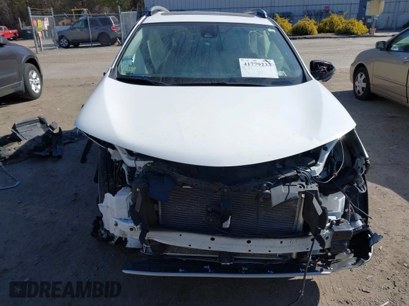 2018 Toyota RAV4 XLE with VIN JTMRFREV1JJ259705, listed as a IAAI auction lot 41779233 with 73,099 mi miles. Bid and sale history available at carsss.com. Image 6.