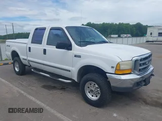 1999 Ford F-250 XL z VIN 1FTNW21L9XEC01658, wystawiony jako IAAI lot #42244513 z przebiegiem 168 912 mil mil oraz . Historia ofert i sprzedaży dostępna na DreamBid. Obrazek 1.