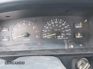 1994 Toyota Pickup z VIN 4TARN93P7RZ250278, wystawiony jako IAAI lot #41487303 z przebiegiem 119 875 mil mil oraz . Historia ofert i sprzedaży dostępna na DreamBid. Obrazek 7.