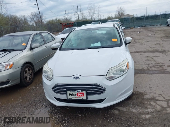 2013 Ford Focus Electric with VIN 1FADP3R49DL273355, listed as a IAAI auction lot 41931111 with 17,078 mi miles and . Bid and sale history available at DreamBid. Image 12.