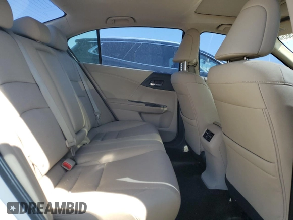 2015 Honda Accord EX-L с VIN 1HGCR2F8XFA156367, выставлен на аукционе Copart как лот 61101585 с пробегом 124 272 миль миль и Списание • Salvage title. История ставок и продаж доступна на DreamBid. Изображение 10.