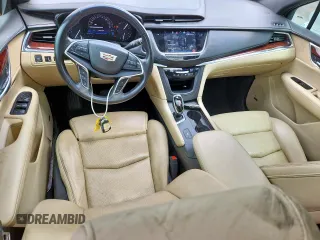 2017 Cadillac XT5 Luxury FWD z VIN 1GYKNBRSXHZ141251, wystawiony jako Copart lot #63387705 z przebiegiem 226 730 mil mil oraz Szkoda całkowita • Salvage title. Historia ofert i sprzedaży dostępna na DreamBid. Obrazek 8.
