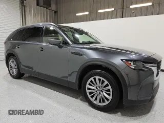 2024 Mazda CX-90 Preferred z VIN JM3KKBHDXR1148449, wystawiony jako Copart lot #55865375 z przebiegiem 28 915 mil mil oraz Tytuł czysty. Historia ofert i sprzedaży dostępna na DreamBid. Obrazek 4.