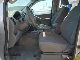2016 Nissan Frontier SV z VIN 1N6AD0ER5GN764047, wystawiony jako Copart lot #57526995 z przebiegiem 152 487 mil mil oraz Szkody całkowita. Historia ofert i sprzedaży dostępna na DreamBid. Obrazek 7.