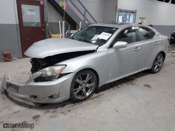 2009 Lexus IS 250 with VIN JTHBK262195086845, listed as a IAAI auction lot 41596509 with 211,221 mi miles. Bid and sale history available at carsss.com. Image 2.