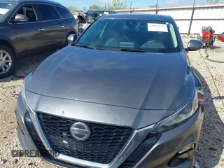 2019 Nissan Altima SL with VIN 1N4BL4EV7KC200795, listed as a IAAI auction lot 42064325 with 233,884 mi miles and . Bid and sale history available at DreamBid. Image 12.
