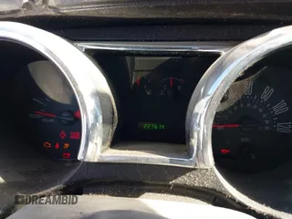 2006 Ford Mustang Standard with VIN 1ZVFT80N065139002, listed as a IAAI auction lot 38550026 with 227,614 mi miles. Bid and sale history available at carsss.com. Image 7.