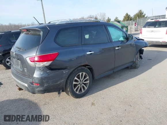 2013 Nissan Pathfinder SV with VIN 5N1AR2MM5DC650199, listed as a IAAI auction lot 41758539 with 172,568 mi miles. Bid and sale history available at carsss.com. Image 4.
