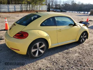 2012 Volkswagen Beetle 2.5L with VIN 3VWJX7AT7CM648807, listed as a Copart auction lot 49906965 with 155,666 mi miles and Clean Title. Bid and sale history available at carsss.com. Image 3.