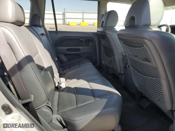 2006 Honda Pilot EX-L with RES with VIN 5FNYF28686B051729, listed as a Copart auction lot 52013915 with 155,598 mi miles and Salvage Title. Bid and sale history available at carsss.com. Image 11.