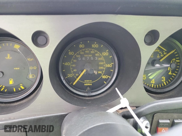 1983 Porsche 944 с VIN WP0AA0948DN453105, выставлен на аукционе Copart как лот 58870185 с пробегом 96 753 миль миль и Чистый • Clean title. История ставок и продаж доступна на DreamBid. Изображение 9.