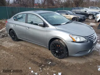 2014 Nissan Sentra SR with VIN 3N1AB7AP4EY301793, listed as a IAAI auction lot 41354912 with 105,908 mi miles. Bid and sale history available at carsss.com. Image 1.