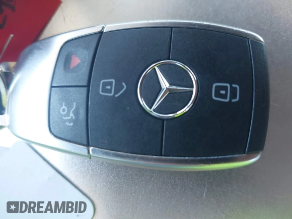 2022 Mercedes-Benz GLC 300 with VIN W1N0G8DB2NG100453, listed as a IAAI auction lot 42066751 with 24,345 mi miles and . Bid and sale history available at DreamBid. Image 11.