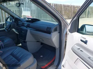 2004 Mercury Monterey Convenience with VIN 2MRDA20224BJ02168, listed as a IAAI auction lot 41849460 with 92,688 mi miles. Bid and sale history available at carsss.com. Image 5.