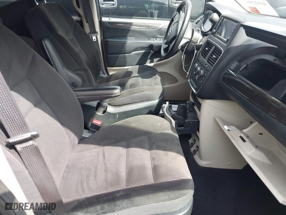 2018 Dodge Grand Caravan SE Plus with VIN 2C4RDGBG3JR170116, listed as a IAAI auction lot 41922061 with 74,149 mi miles. Bid and sale history available at carsss.com. Image 5.