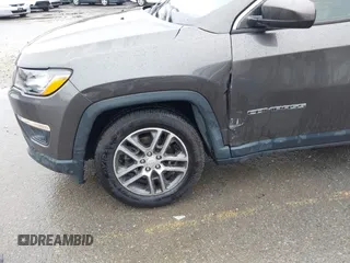 2018 Jeep Compass Latitude z VIN 3C4NJDBB5JT112368, wystawiony jako IAAI lot #42159891 z przebiegiem 81 763 mil mil oraz . Historia ofert i sprzedaży dostępna na DreamBid. Obrazek 6.