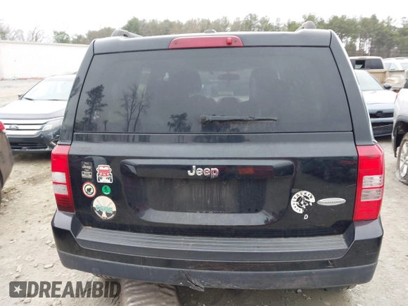2017 Jeep Patriot Latitude with VIN 1C4NJPFB0HD183103, listed as a IAAI auction lot 41542578 with 131,876 mi miles and . Bid and sale history available at DreamBid. Image 16.