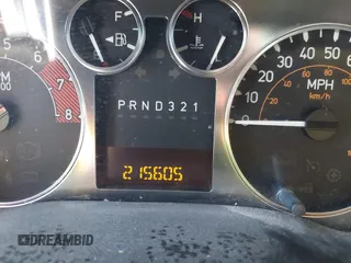 2007 Hummer H3 SUV with VIN 5GTDN13E178197698, listed as a IAAI auction lot 42153746 with 215,605 mi miles. Bid and sale history available at carsss.com. Image 7.