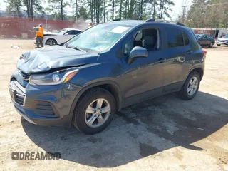 2021 Chevrolet Trax LT with VIN KL7CJPSB3MB323158, listed as a IAAI auction lot 41743200 with 91,229 mi miles. Bid and sale history available at carsss.com. Image 17.